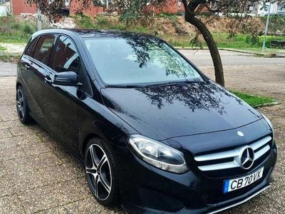 Usado Mercedes B180 109 HP (80 kW) 2015 Monovolume