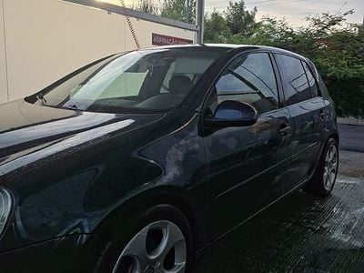 Usado 2004 VW Golf V Sedan | € 4.500