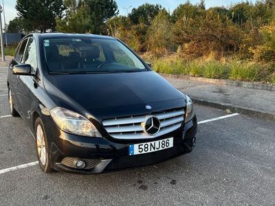 Mercedes B180