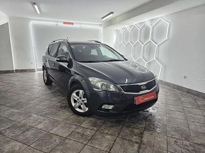 Usado Kia Ceed Sportswagon EX 109 HP (80 kW) 2010 Cinzento Carrinha