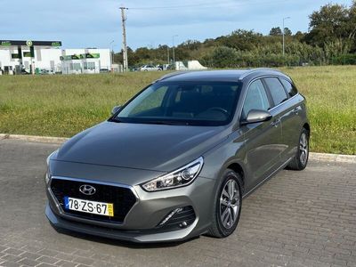 usado Hyundai i30 CW 1.6 Crdi GPS+CAM (116cv)