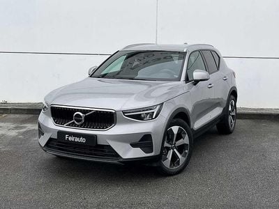 Prateado Usado 2024 Volvo XC40 SUV | € 33.900 (Preço justo)