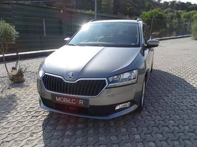 Usado Skoda Fabia Style 95 HP (69 kW) 2022 Cinzento Carrinha