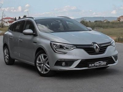 Cinza Usado 2019 Renault Mégane GrandTour Zen Carrinha | € 13.250 (Preço justo)