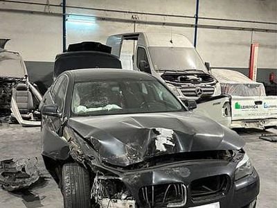 Usado 2011 BMW 520 Efficient Dynamics Sedan | € 6.500