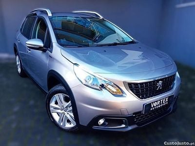 Cinza Usado 2019 Peugeot 2008 Signature Sky SUV | € 12.500 (Bom preço)