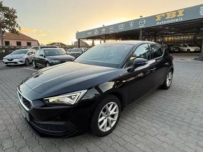 Usado Seat Leon Style 115 HP (84 kW) 2022 Preto Citadino