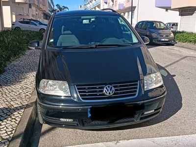 usado VW Sharan 2.0 bluemotion em muito bom estado