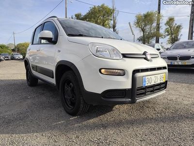 Usado Fiat Panda Cross Cross 86 HP (63 kW) 2019 Branco Citadino