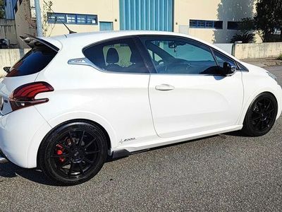 usado Peugeot 208 GTI 200cv