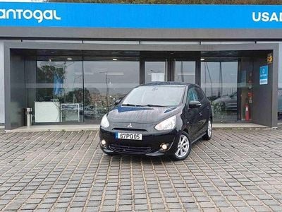 Preto Usado 2015 Mitsubishi Space Star Intense Citadino | € 10.990