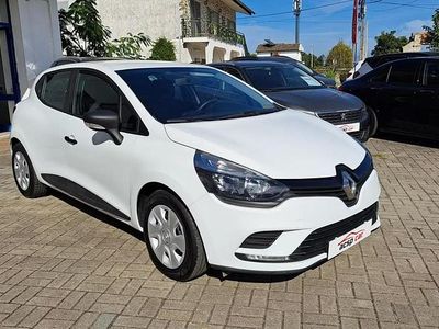 Usado Renault Clio IV Zen 75 HP (55 kW) 2019 Branco Sedan