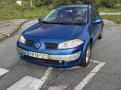 Usado 2003 Renault Mégane II Sedan | € 2.200