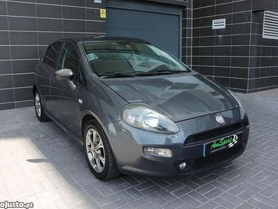 Usado Fiat Punto Evo 85 HP (62 kW) 2014 Cinza Citadino