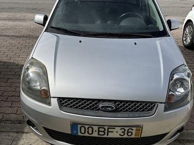 Usado Ford Fiesta 75 HP (55 kW) 2006 Citadino