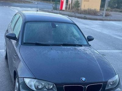 Cinzento Usado 2005 BMW 120 Citadino | € 6.800