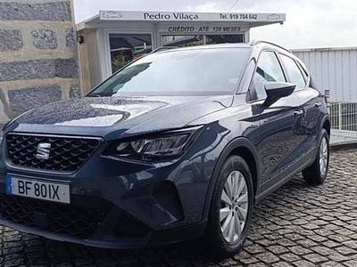 Usado Seat Arona 110 HP (80 kW) 2023 Cinzento SUV