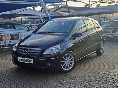 Mercedes B200