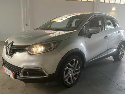 Cinzento Usado 2015 Renault Captur SUV | € 13.500 (Preço justo)