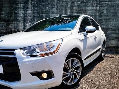 Usado Citroën DS4 So Chic 130 HP (95 kW) 2015 Branco Citadino