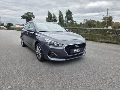 Usado Hyundai i30 Style 116 HP (85 kW) 2020 Cinza escuro Carrinha