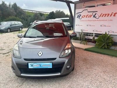 Usado Renault Clio IV 89 HP (65 kW) 2012 Cinzento Carrinha