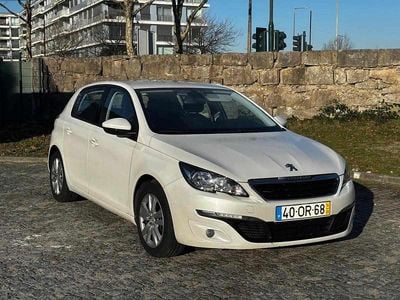 Branco Usado 2014 Peugeot 308 Citadino | € 10.250 (Bom preço)