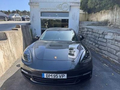 Usado Porsche Panamera Sport Turismo 462 HP (339 kW) 2019 Cinzento Sedan
