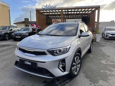 Cinzento Usado 2022 Kia Stonic SUV | € 13.750 (Preço justo)