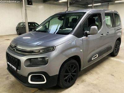 Cinza Usado 2020 Citroën Berlingo Live Monovolume | € 17.900