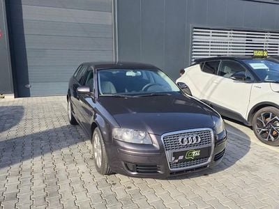Usado Audi A3 Attraction 100 HP (73 kW) 2005 Cinza Citadino