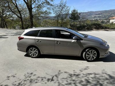 usado Toyota Auris Touring Sports 1.8 HSD full extras