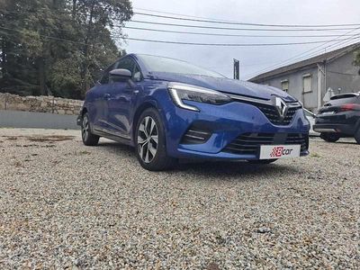 Azul Usado 2023 Renault Clio V Techno | € 19.990 (Preço justo)