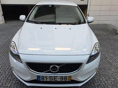 Usado Volvo V40 Kinetic 120 HP (88 kW) 2016 Sedan