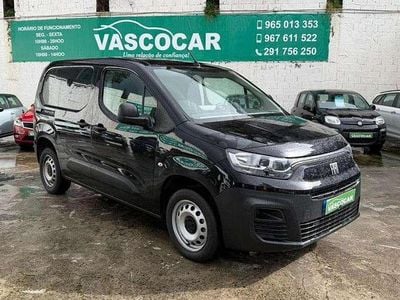 Usado Fiat Doblò 105 HP (77 kW) 2024 Preto Monovolume