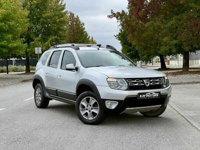 Usado Dacia Duster Prestige 125 HP (91 kW) 2014 Cinzento SUV