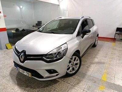 Cinzento Usado 2019 Renault Clio IV Carrinha | € 12.990 (Preço justo)