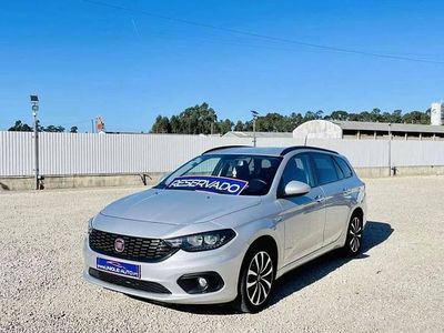 Cinza prata Usado 2019 Fiat Tipo City Life Carrinha | € 12.750 (Preço justo)