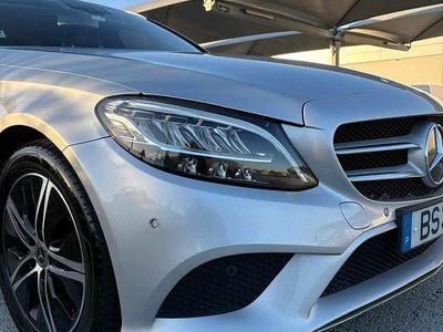 Usado Mercedes C200 160 HP (117 kW) 2019 Cinzento Carrinha