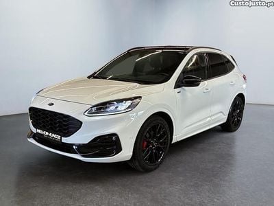 Usado Ford Kuga ST-Line X 190 HP (139 kW) 2023 Branco SUV