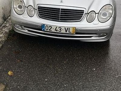 Usado 2003 Mercedes E270 Avantgarde Sedan | € 4.299 (Preço justo)