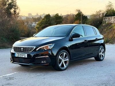 Usado Peugeot 308 130 HP (95 kW) 2021 Preto
