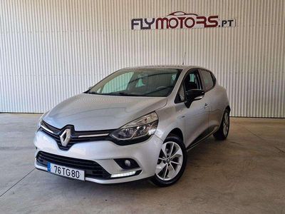 Cinzento Usado 2017 Renault Clio IV | € 12.900 (Preço elevado)