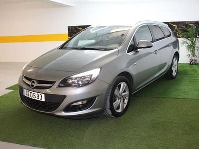 Usado Opel Astra Cosmo 110 HP (80 kW) 2014 Cinza Carrinha