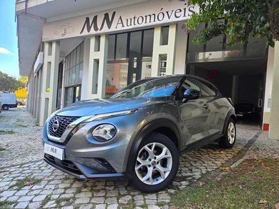 Usado Nissan Juke N-Connecta 114 HP (83 kW) 2022 Cinza antracite SUV