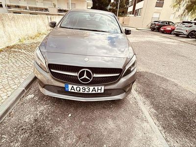 Usado 2017 Mercedes A180 Urban Sedan | € 14.480 (Preço justo)