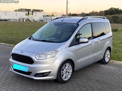Cinza Usado 2016 Ford Tourneo Ambiente Monovolume | € 10.250 (Preço justo)
