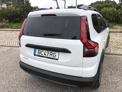 Branco Usado 2023 Dacia Jogger Monovolume | € 16.000
