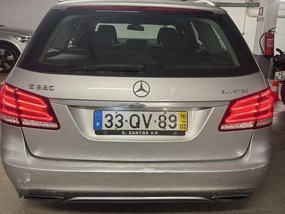 Cinzento Usado 2016 Mercedes E220 Carrinha | € 26.000