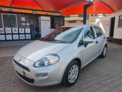 Cinzento Usado 2017 Fiat Punto Easy Citadino | € 9.900 (Preço elevado)